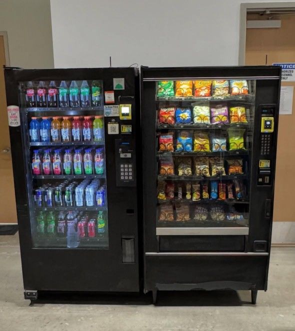 VENDING MACHINES WITH CARD READERS