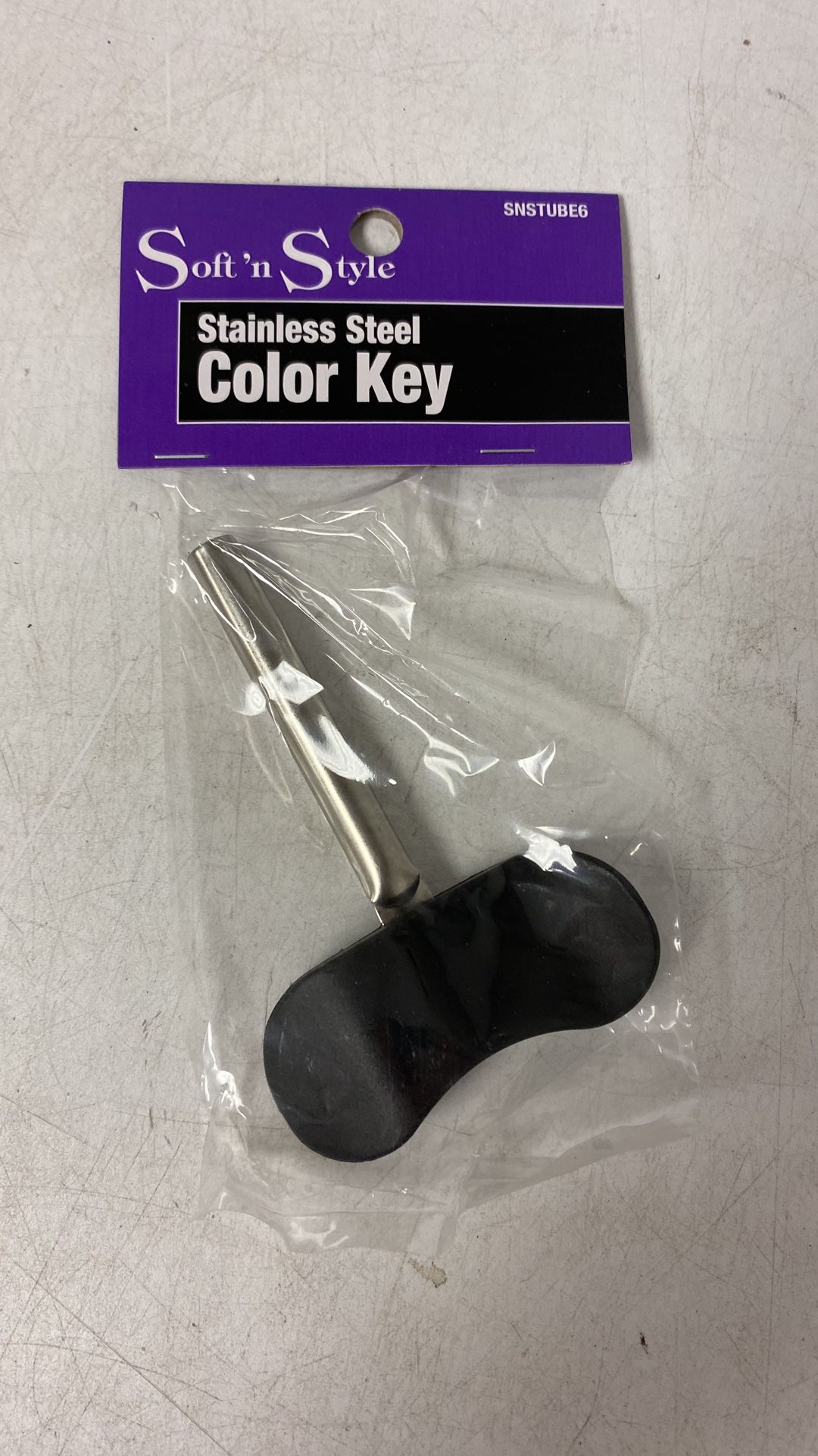 CO-01019 BEAUTY SALON SOFT N STYLE STAINLESS STEEL HAIR COLOR SQUEEZER TUBE KEY