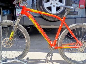 27.5 inch Specialized Pitch mountain bike