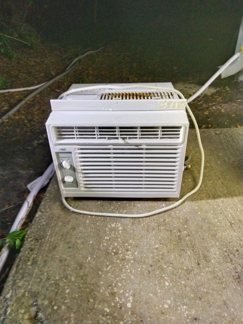 A/C  Window Unit 