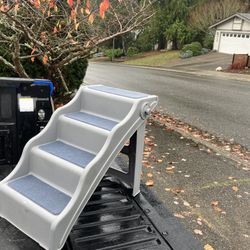 Pet Dog Stairs Steps Step Lightweight Folding Hard Plastic Stairs 20” High House Home Couch Bed like New