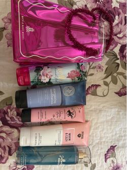 Bath and body works/pink/beverly hills