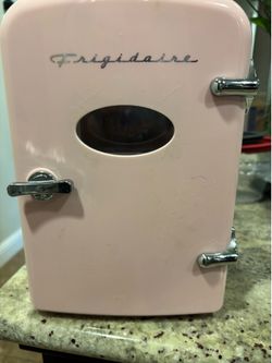 Mini fridge