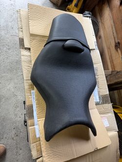 YAMAHA MT-10 SEAT OEM PART