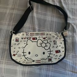 hello kitty purse