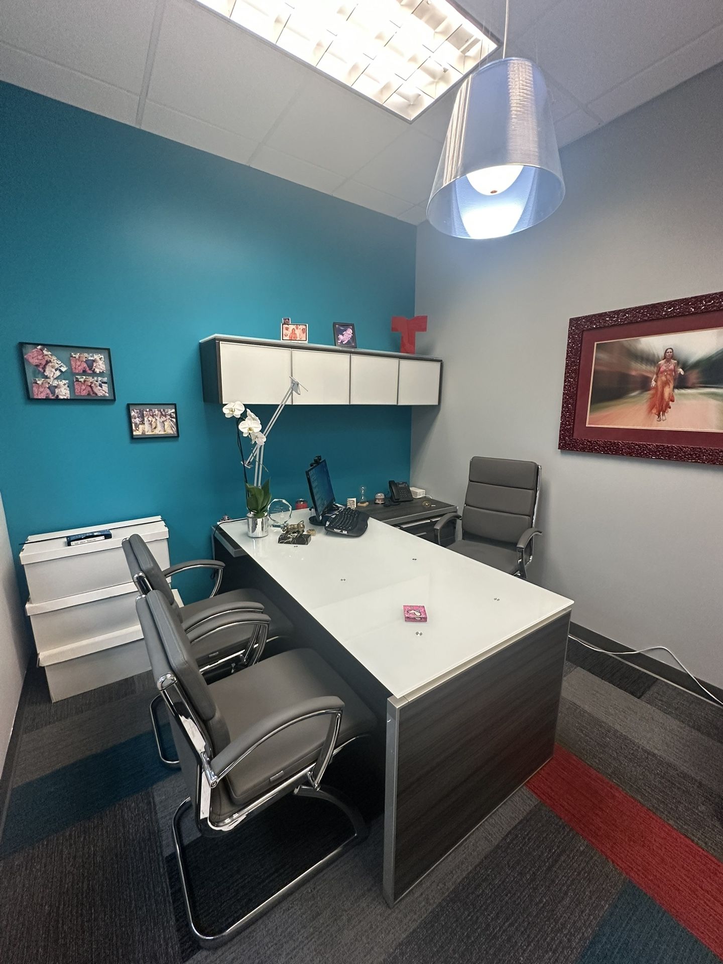 High End Like New 9 Piece Complete Office Furniture Set Including Sitting Area