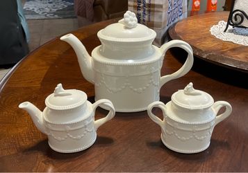 The Haldon Group Teapot set