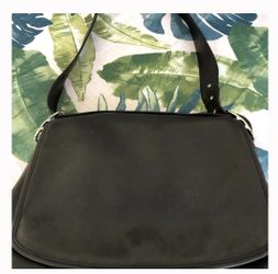 Coach- Gorgeous black leather shoulder bag