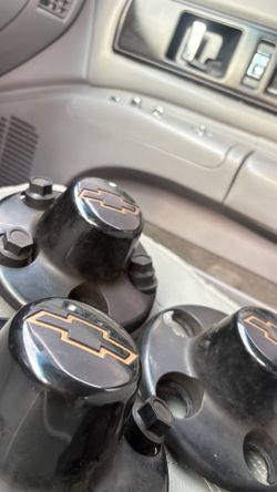 Chevrolet center caps