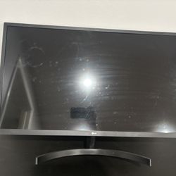 32in LG Computer Monitor
