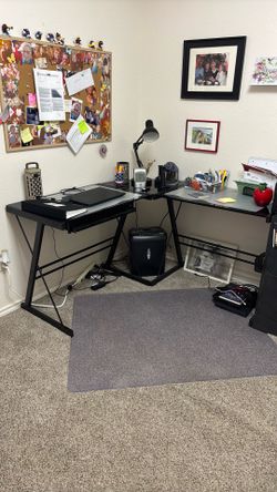 Corner glass top gaming desk