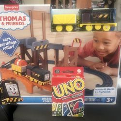 Thomas And Friends Train Set & UNO Cards Brand New