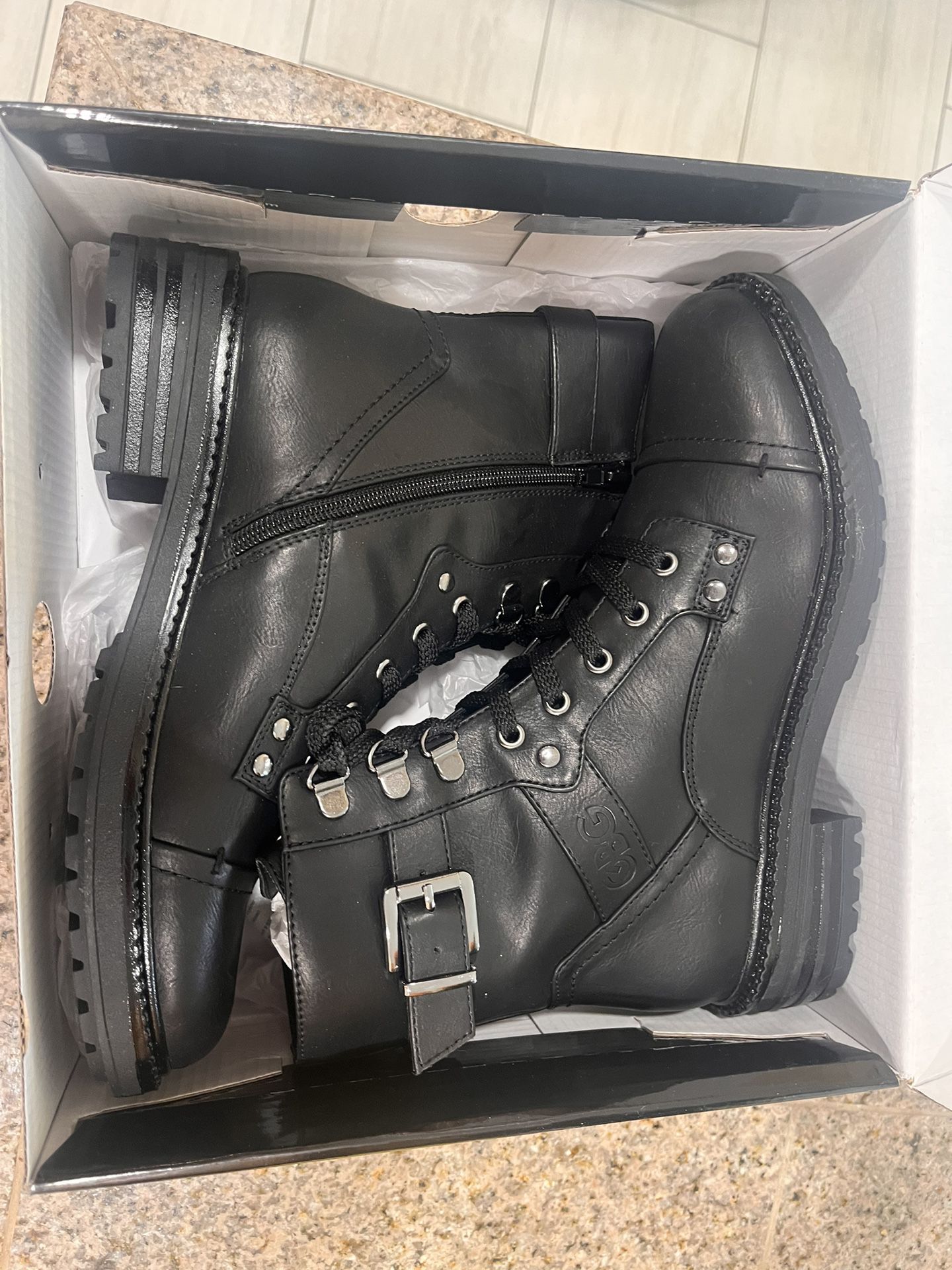 Guess boots GBG Size 6.5