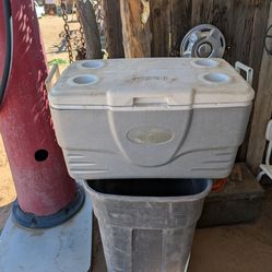 Coleman LG ice chest