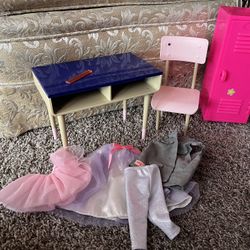 School Room Playset And Doll Clothes