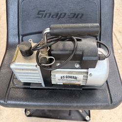 Pittsburgh 2.5 CFM Vacuum pump