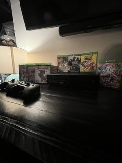 XBox One Bundle With Two Controllers 