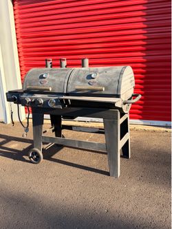 Char-Griller Duo Gas & Charcoal Grill + Smoker - Excellent Condition