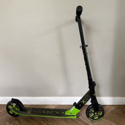 Madd Gear Kruzer 150 Kick Scooter (Black & Lime Green)