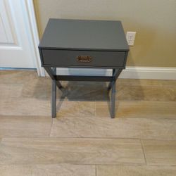 Nightstands/End Tables 