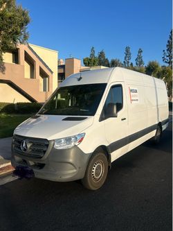 Reliable Moving Cargo Van Help Available