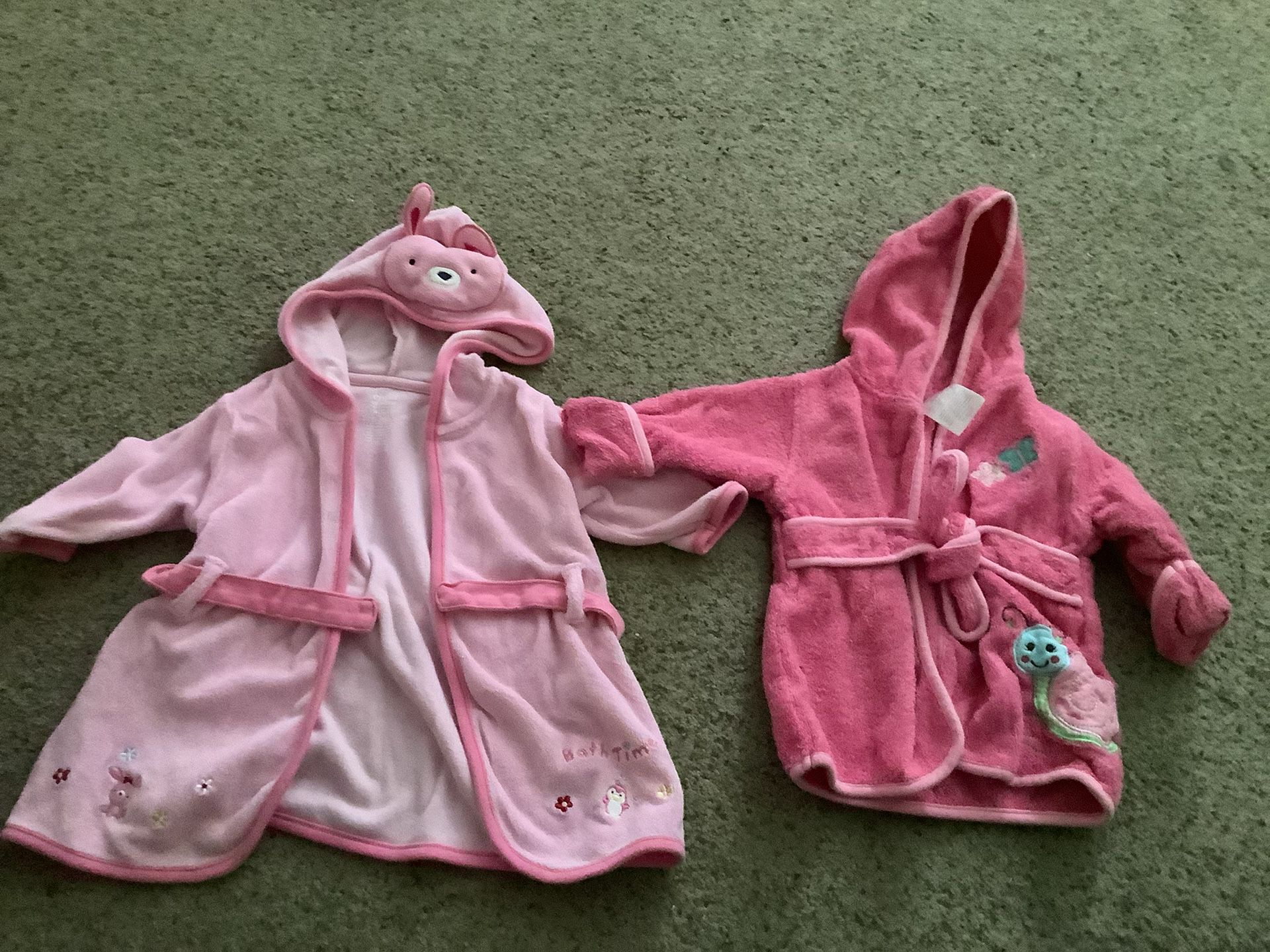 0 To 9 Months Girls Bath Robes Lot Of Two