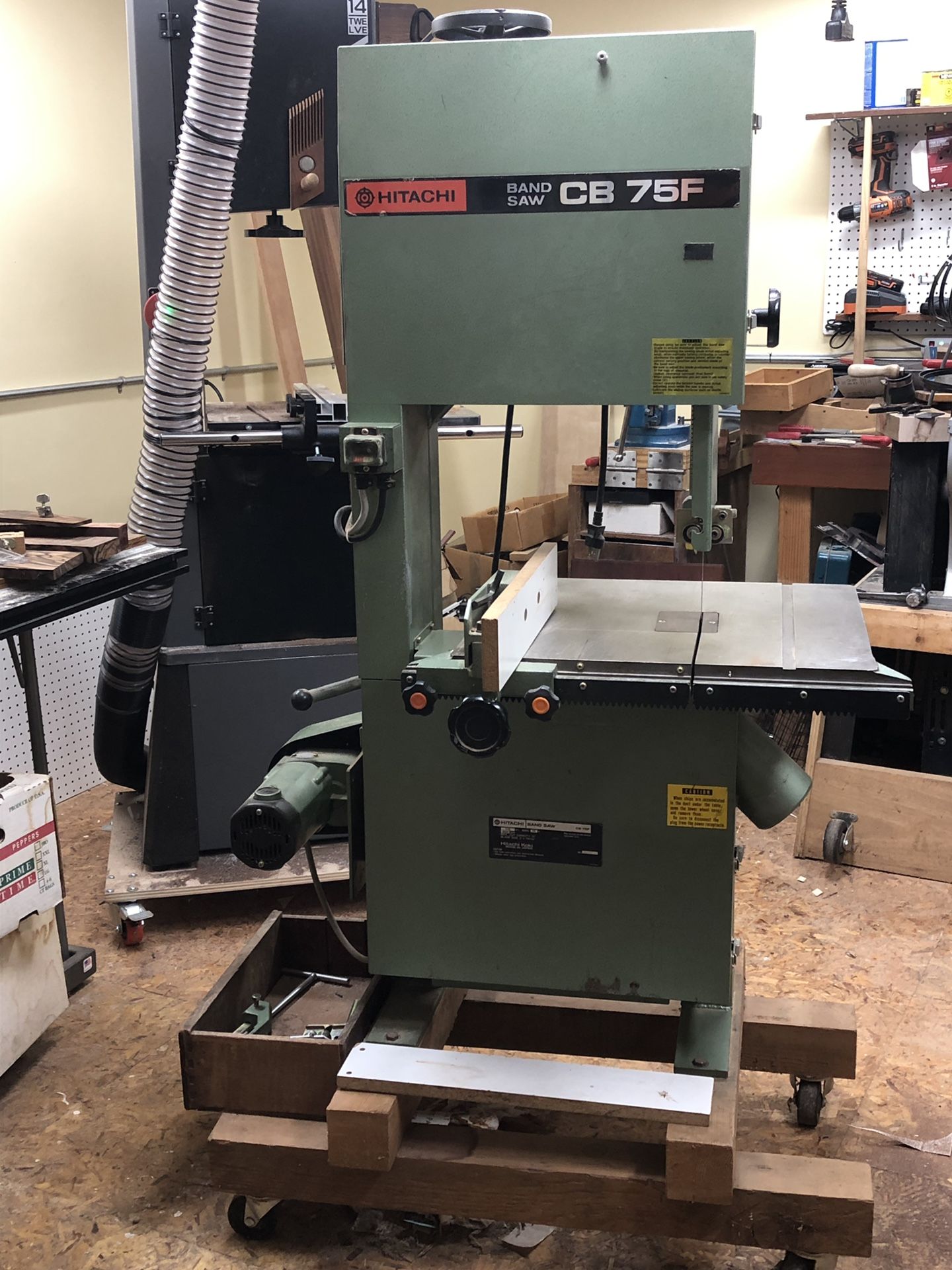 Hitachi CB75F bandsaw 2.8 HP 15A motor