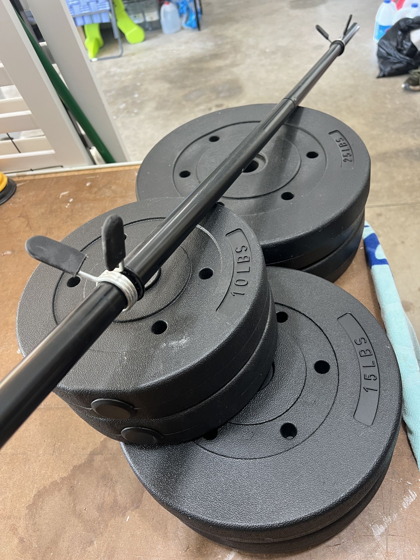 Weight Plates & Bar 10lb, 15lbs, 25lbs