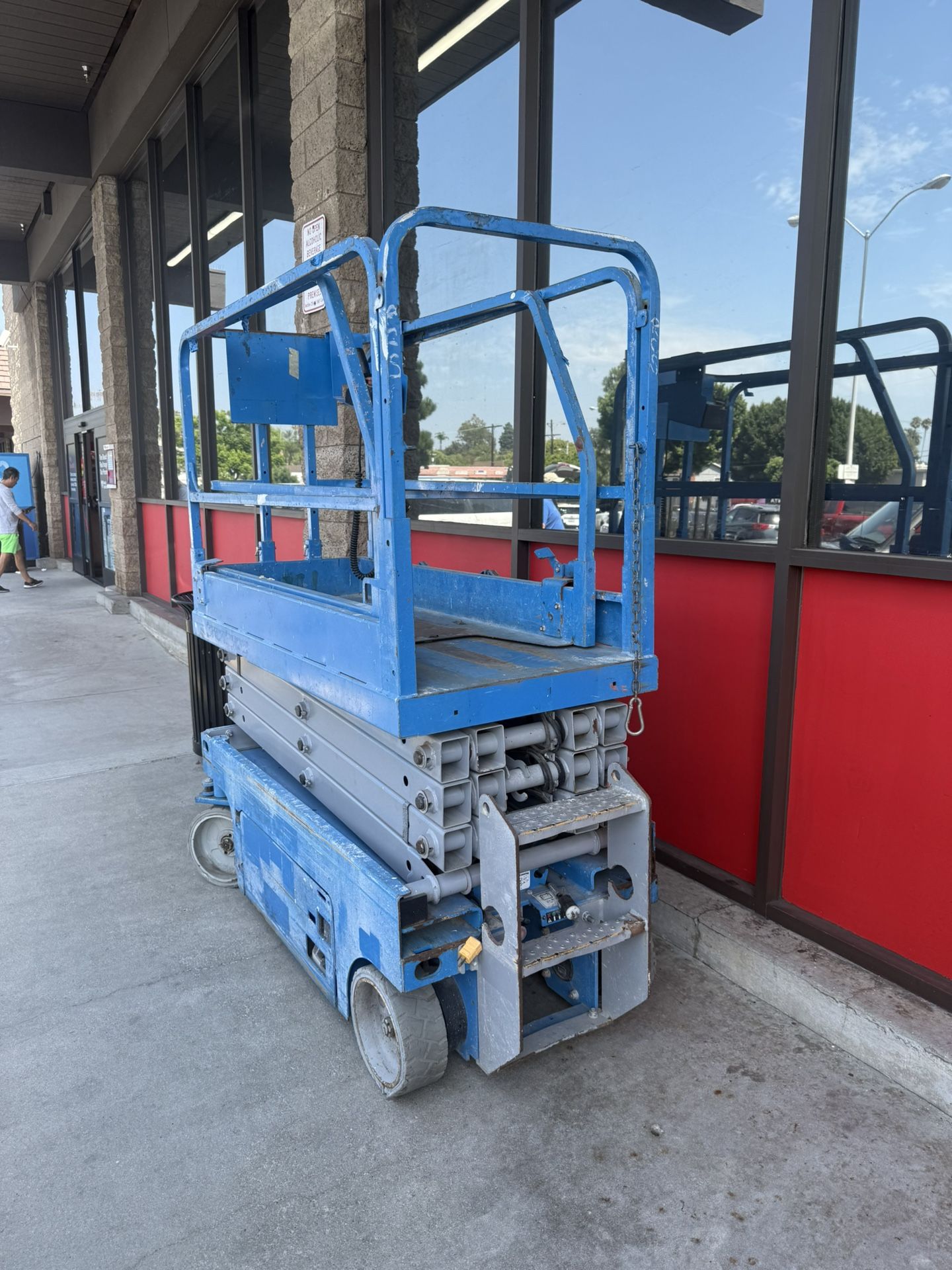 Scissor Lift 