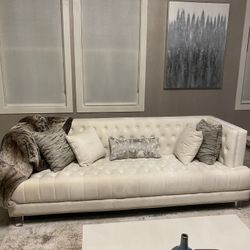 Selling 2 Brand New Couches!