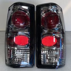 Chevy S10 / GMC Sonoma Tail Loghts for 1982 to 1993