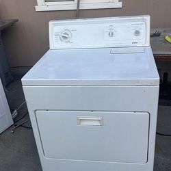 Selling Dryer Kenmore