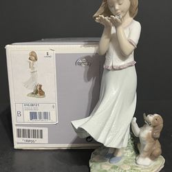 Retired Lladro Porcelain Figurine “Whispering Breeze” #8121 With Box