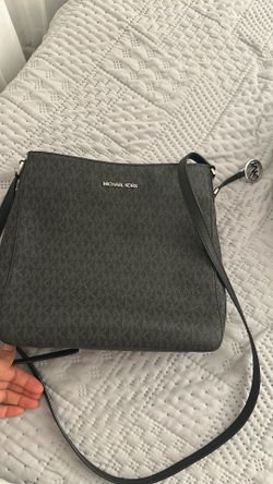 Michael kors bag almost new
