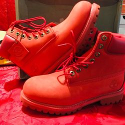 Timberland “Cherry Red” 6 inch Premium U.S. Sz 8.5