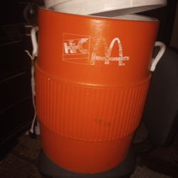 10 Gallon Igloo Water Cooler 