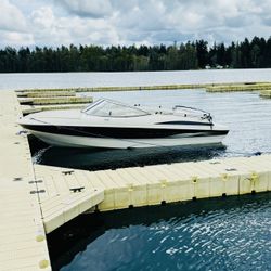 1999 Maxum 1800 Boat