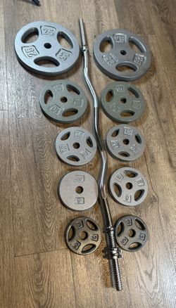 Standard NEW Curl Bar With CAP Cast Iron Plates  Total: 117 lbs
