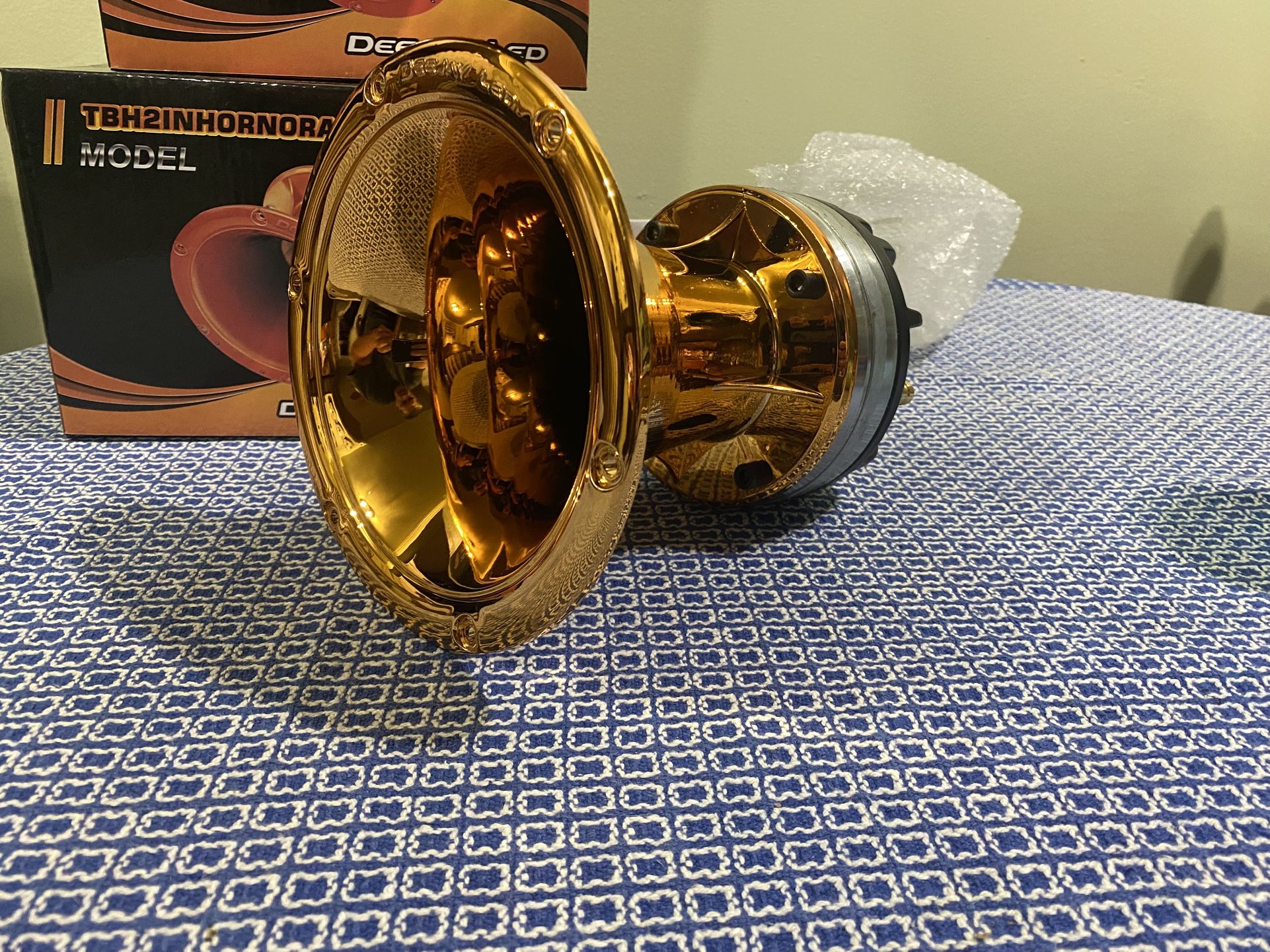 New Neodymium 4 Bolt Driver + Gold Trumpet Flare Lens $120 Each