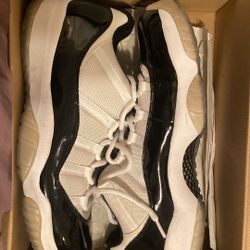 Air Jordan 11  Concord Low 