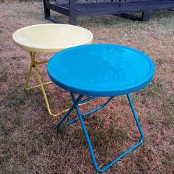 Cute Outdoor Folding Round Tables!