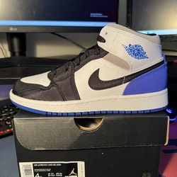 Jordan 1 Mid SE White Royal Black 4Y