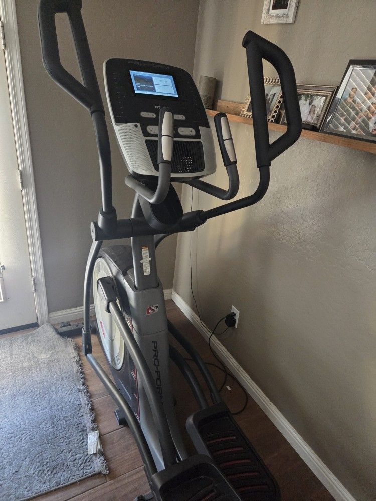 Commercial Grade Elliptical 