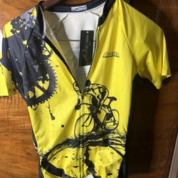 Yellow Agoda cycling jersey 