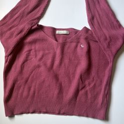 Pink Abercrombie & Fitch cropped sweater