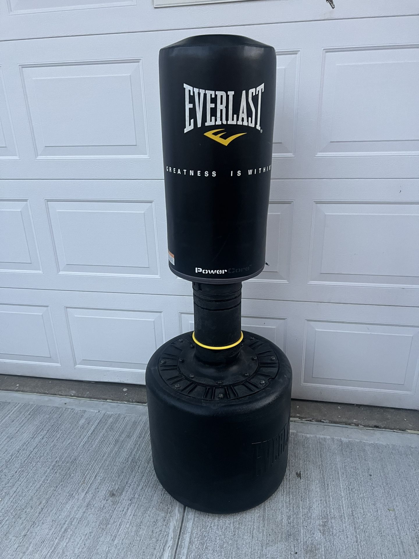 everlast free standing punching bag