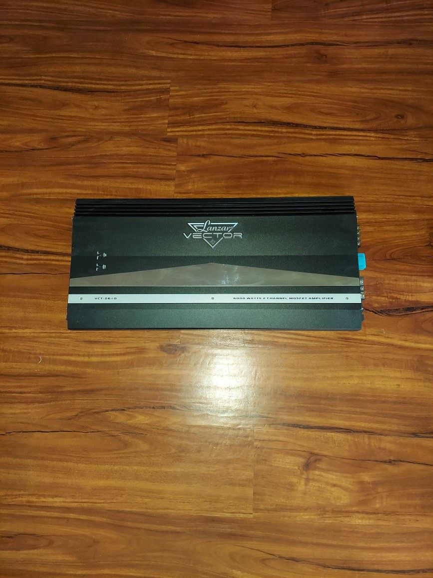 2 channel 6000 watt amplifier (Lanzar Vector)