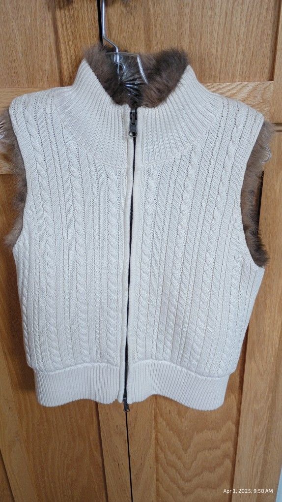 Women's Cream Color Vest With Faux Fur