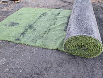 Clearance Artifical Turf Very Heavy duty 7' by 45' $.32 Sq Foot!