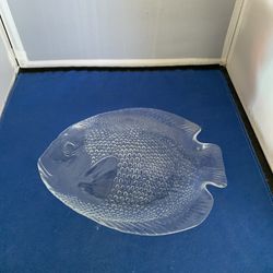 Vintage Arcoroc France "Poisson" clear glass fish-shaped platter.  Brand: Arcoroc Pattern: Poisson C